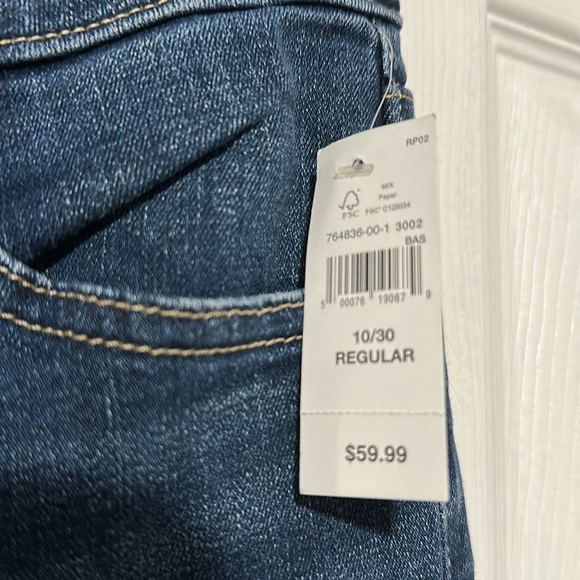 GAP Women's Classic Straight Leg Mid-Rise Jeans - Picture 4 of 7